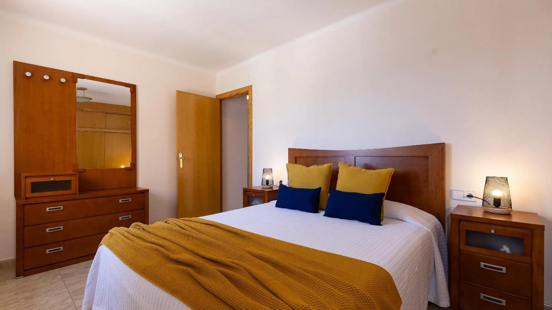 Uhc Virgen Del Carmen Apartments Cambrils